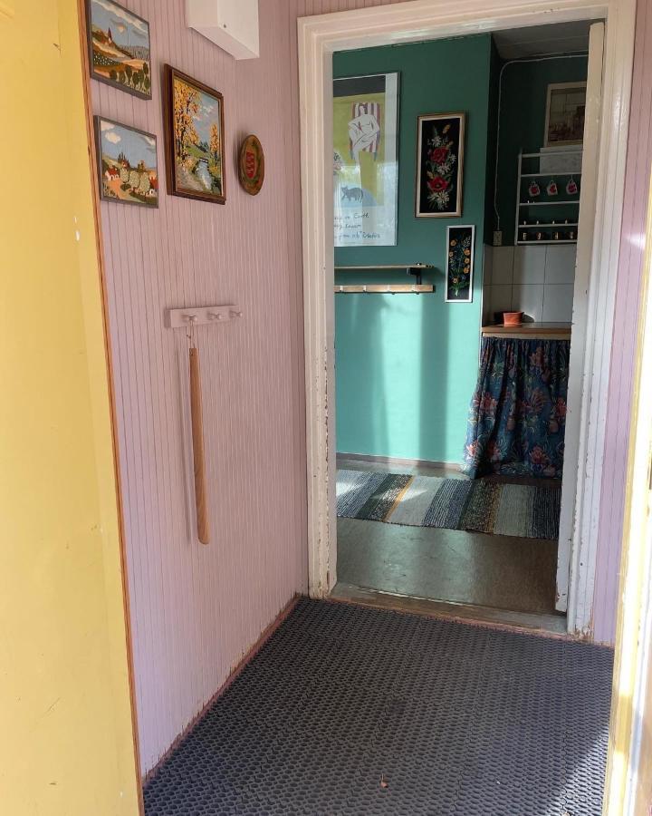 Koulumaeki Vandrarhem Karkola Exteriör bild