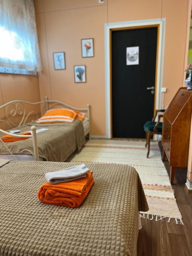 Koulumaeki Vandrarhem Karkola Exteriör bild