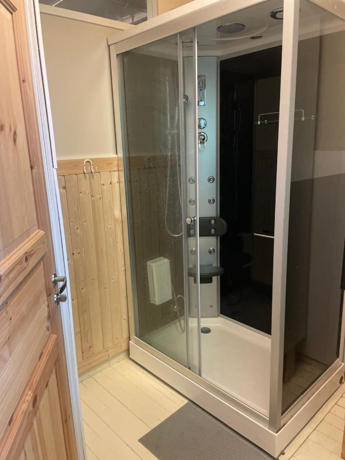 Koulumaeki Vandrarhem Karkola Exteriör bild